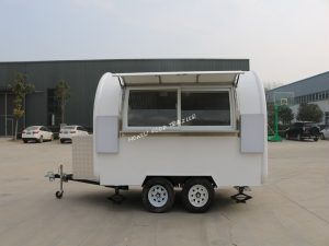 21-8026-Food trailer (1)