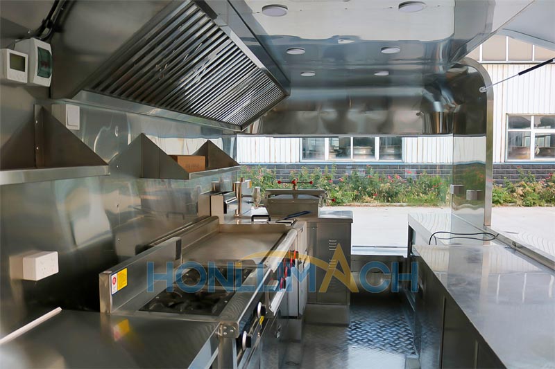 6m Burger van Trailer inner details