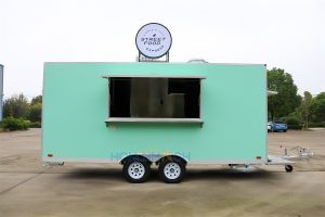 16.4ft Mobile Food Truck for Sale in Romania