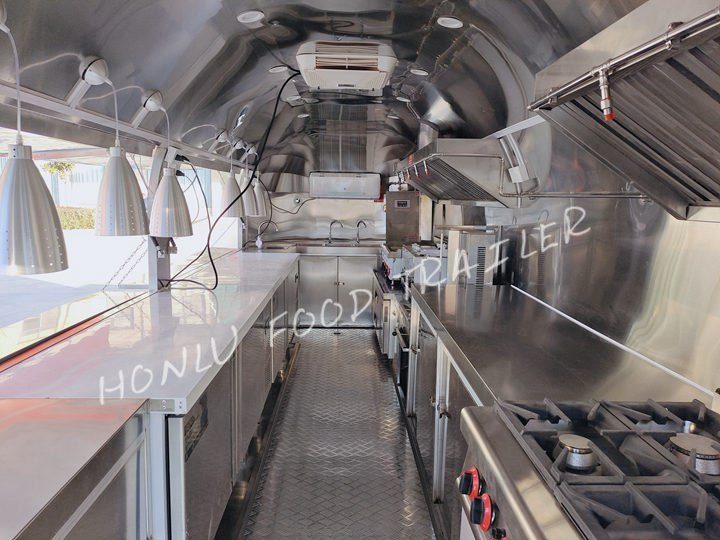 Stainless steel food trailer - Inner structure